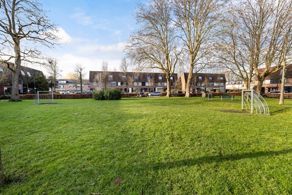 Foto - Te koop: Fijne gezinswoning met carport!